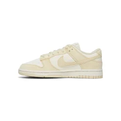 Nike Womens Dunk Low