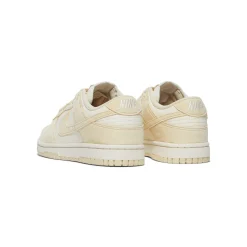 Nike Womens Dunk Low