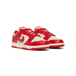 Nike Womens Dunk Low