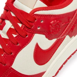 Nike Womens Dunk Low