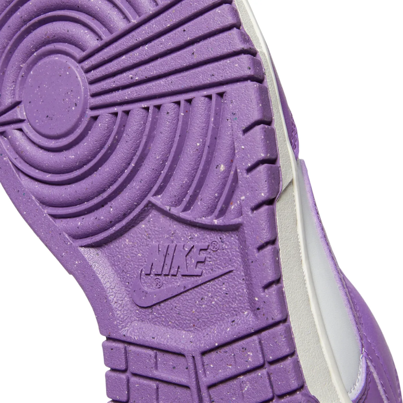 Nike Womens Dunk Low