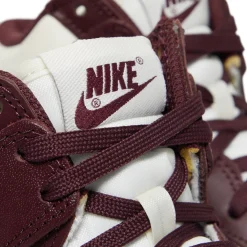 Nike Womens Nike Dunk High