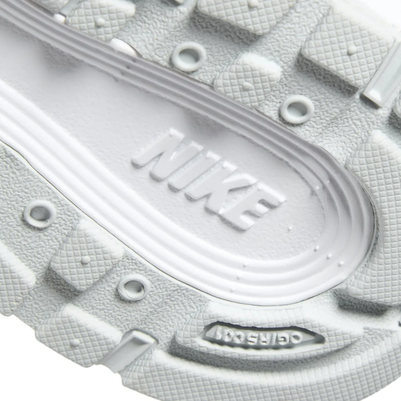Nike Womens P-6000