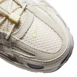 Nike Womens P-6000 PRM