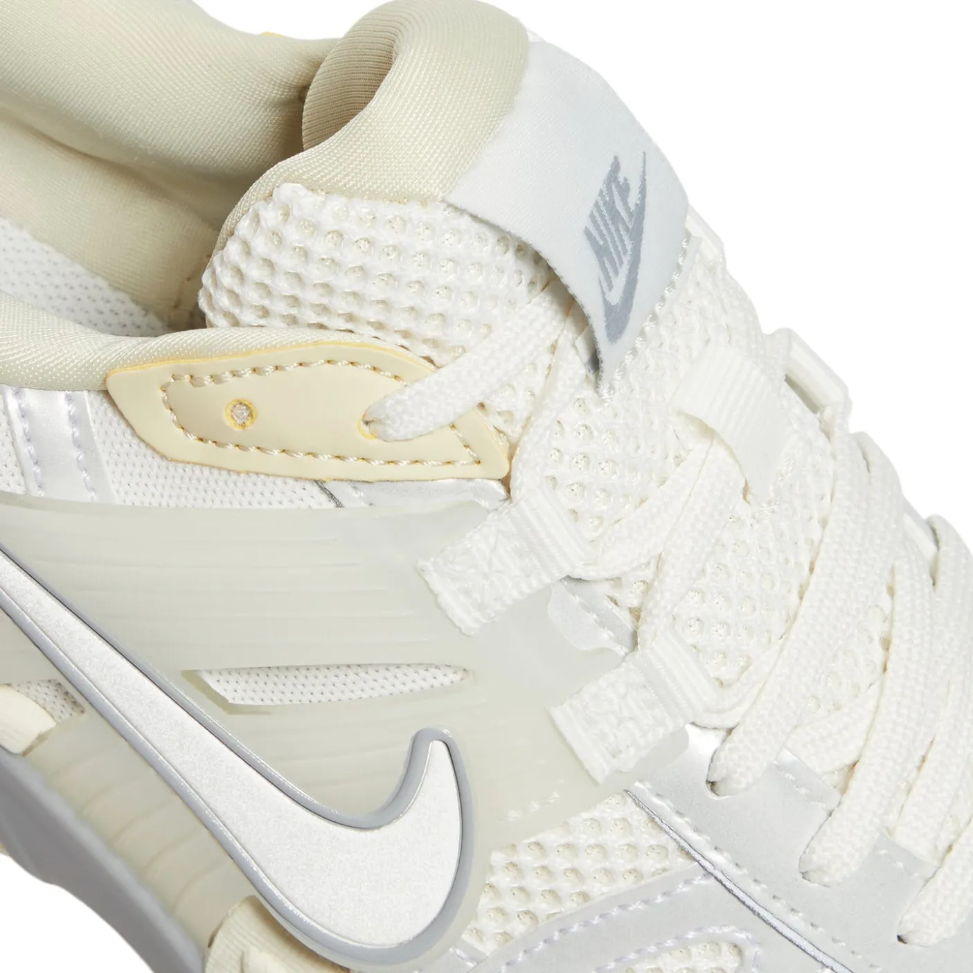 Nike Womens V2K Run