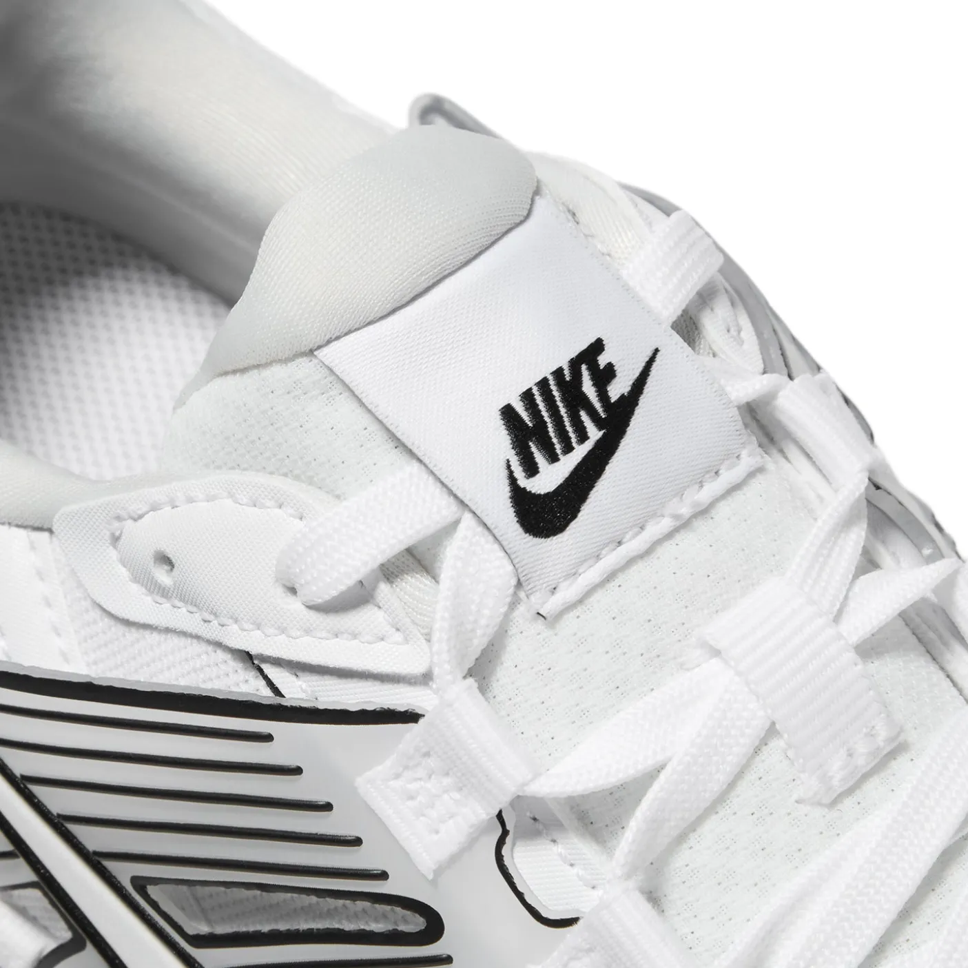 Nike Womens V2K Run