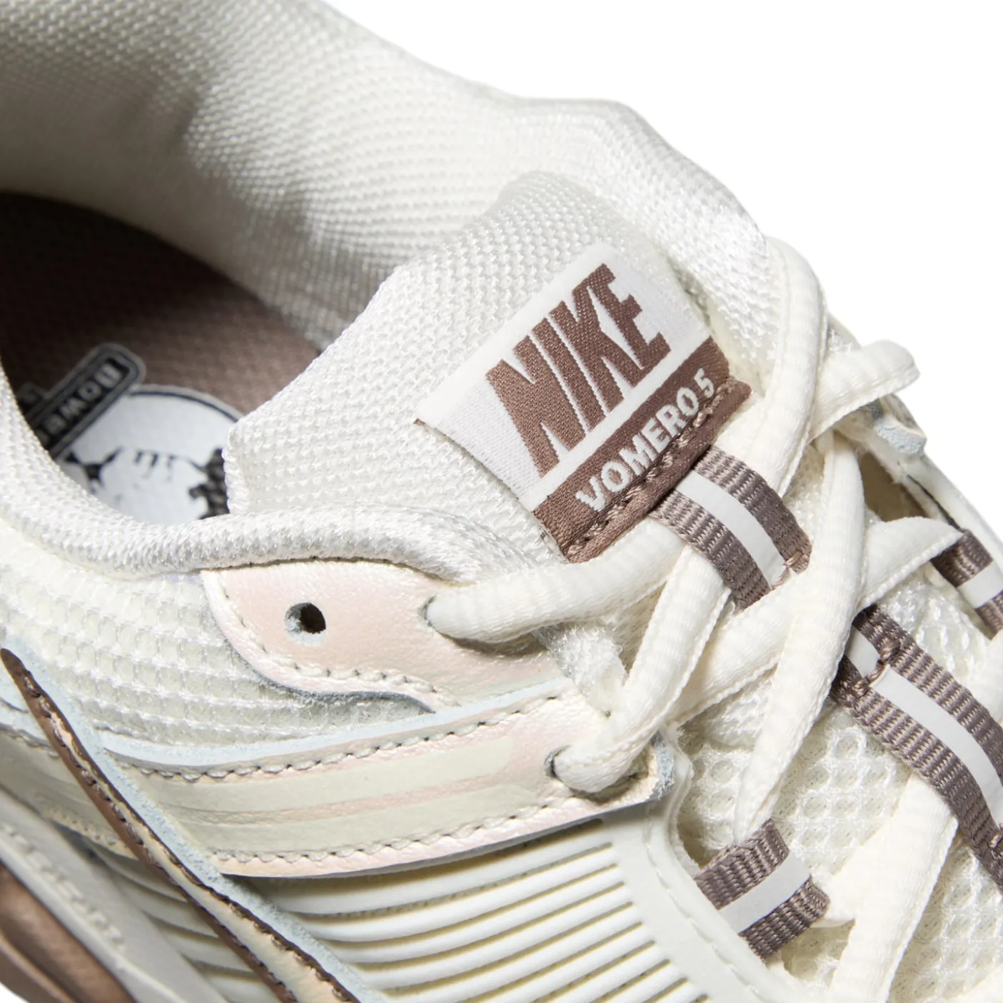 Nike Womens Zoom Vomero 5