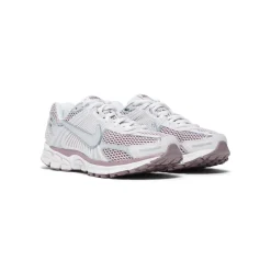 Nike Womens Zoom Vomero 5