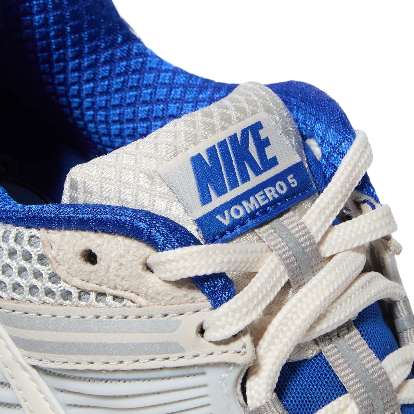 Nike Womens Zoom Vomero 5