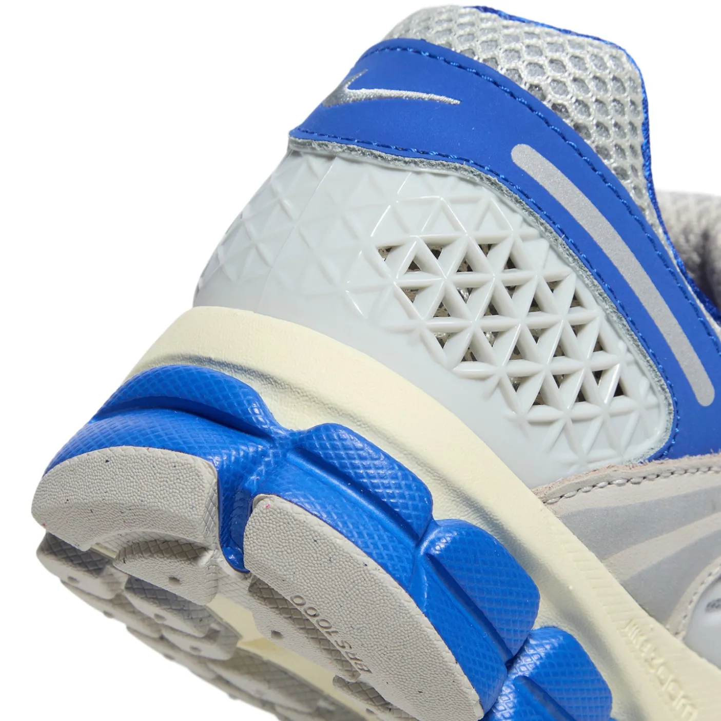 Nike Womens Zoom Vomero 5