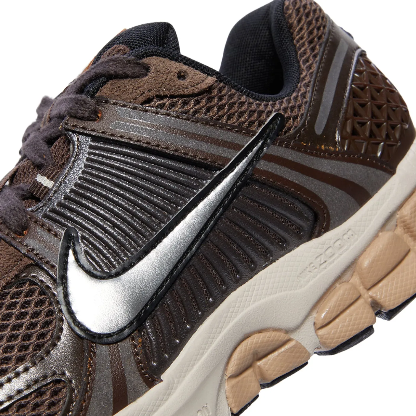 Nike Womens Zoom Vomero 5