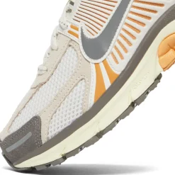 Nike Zoom Vomero 5
