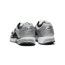 Nike Zoom Vomero 5