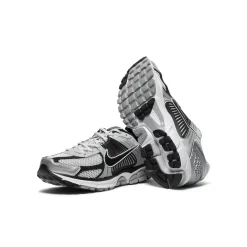 Nike Zoom Vomero 5