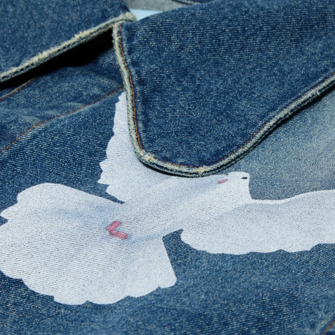 3.Paradis Freedom Doves Printed Denim Jacket