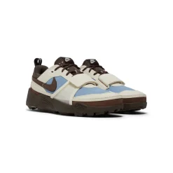 Travis Scott x Nike Zoom Field Jaxx