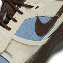 Travis Scott x Nike Zoom Field Jaxx